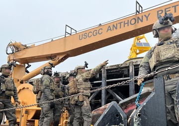 USCG MSRT trains in AE22