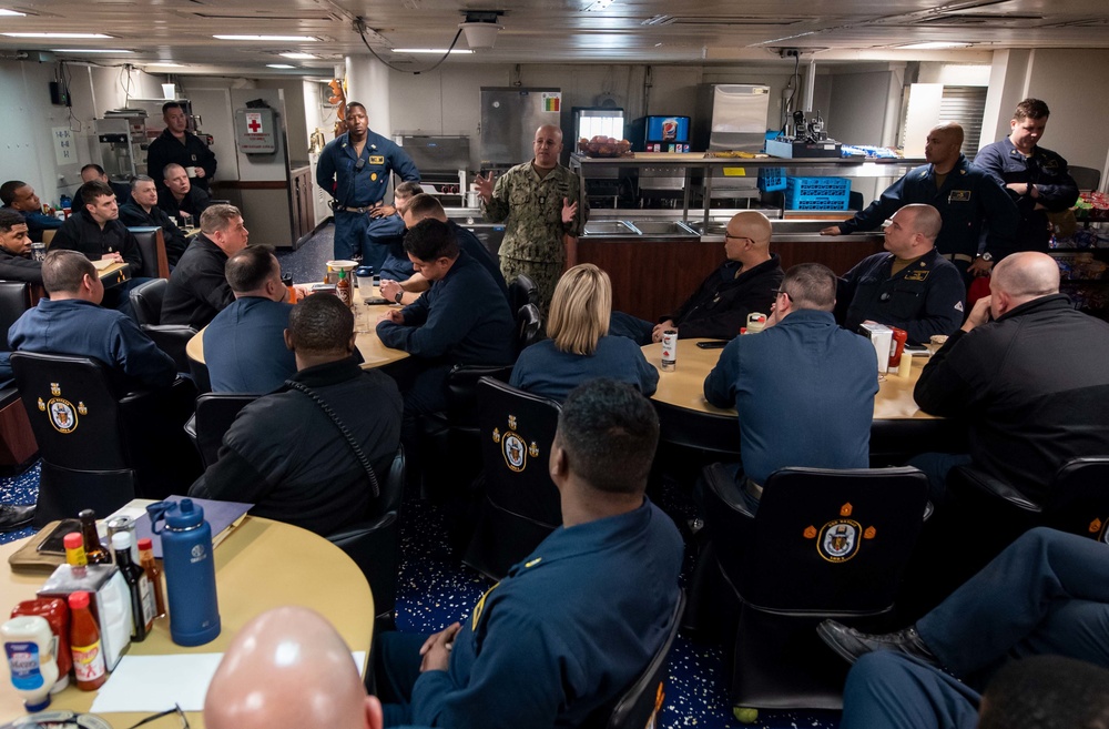MCPON Russell Smith visits USS Bataan (LHD 5)