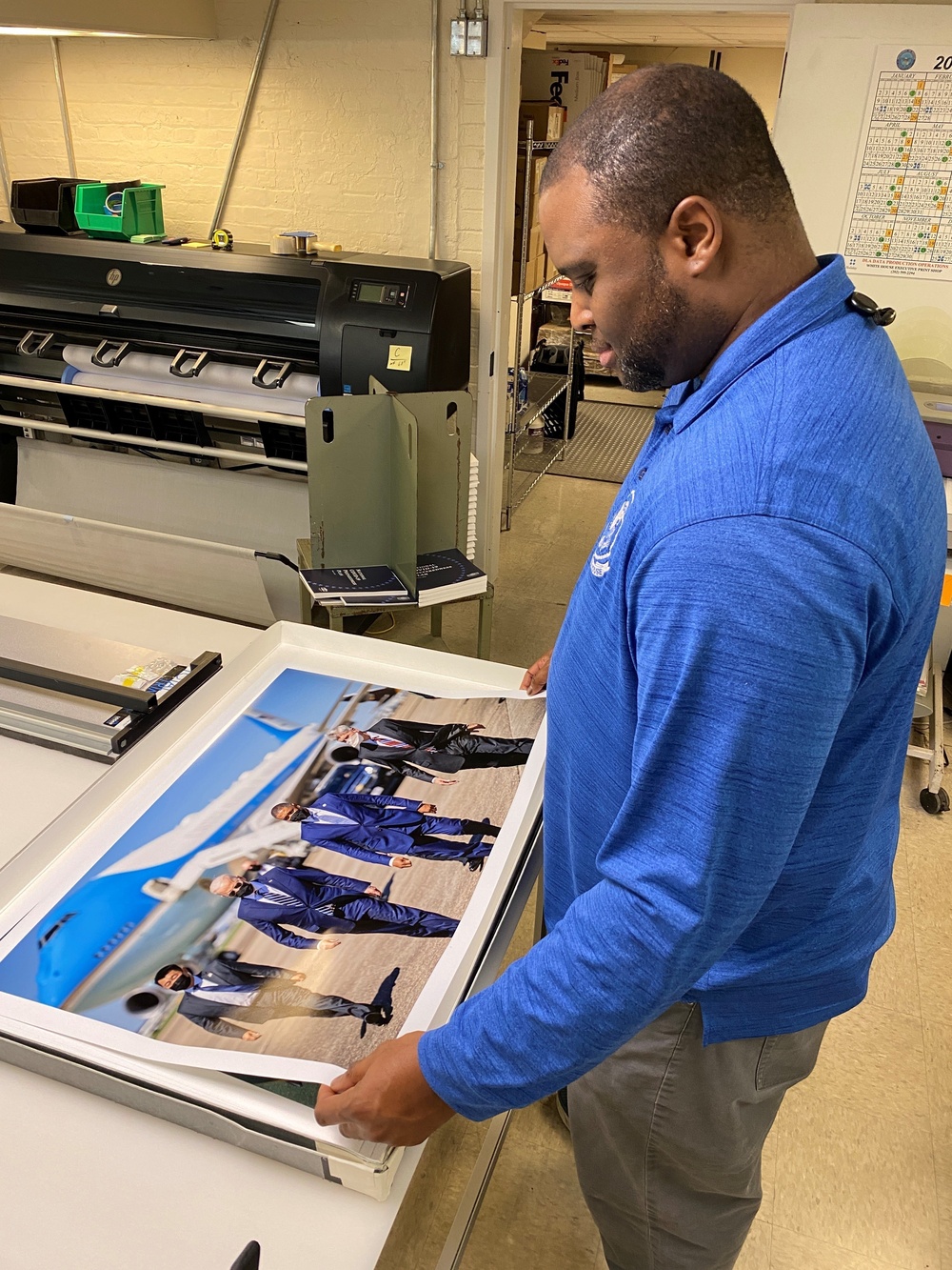 DLA Document Services Team Prepares a Presidential Photo