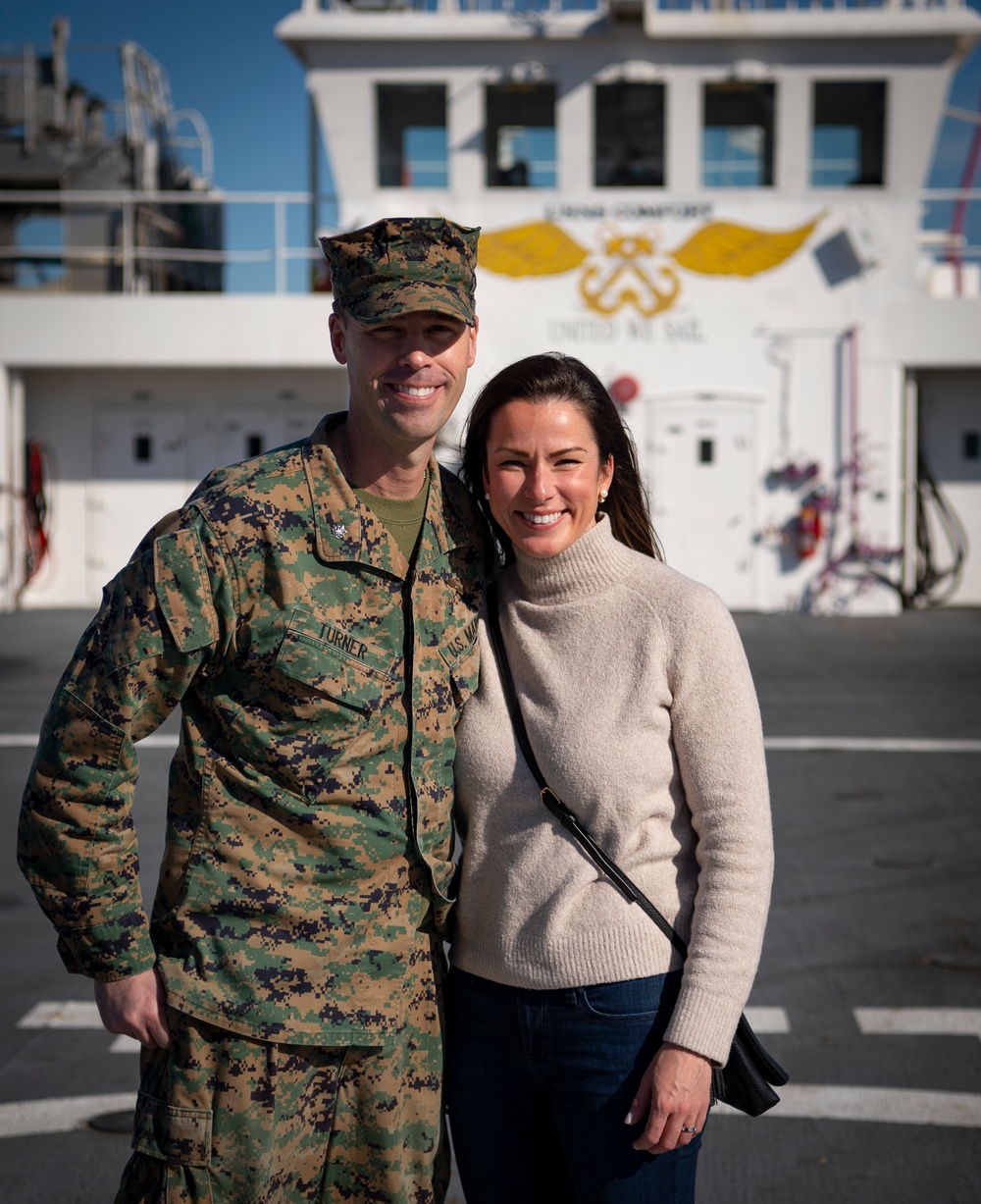 Marine Lieutenant Colonel Visits Navy Hospital Ship in Norfolk to Express his Gratitude