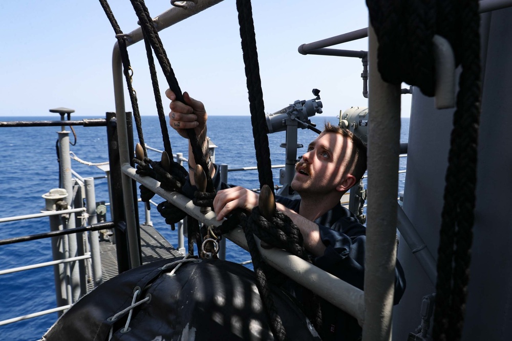 Mobile Bay conducts flight operations