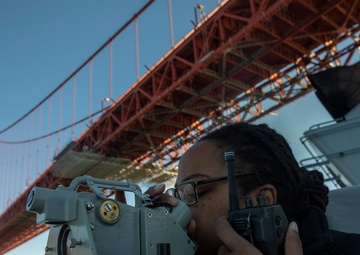 Makin Island Transits San Francisco Bay