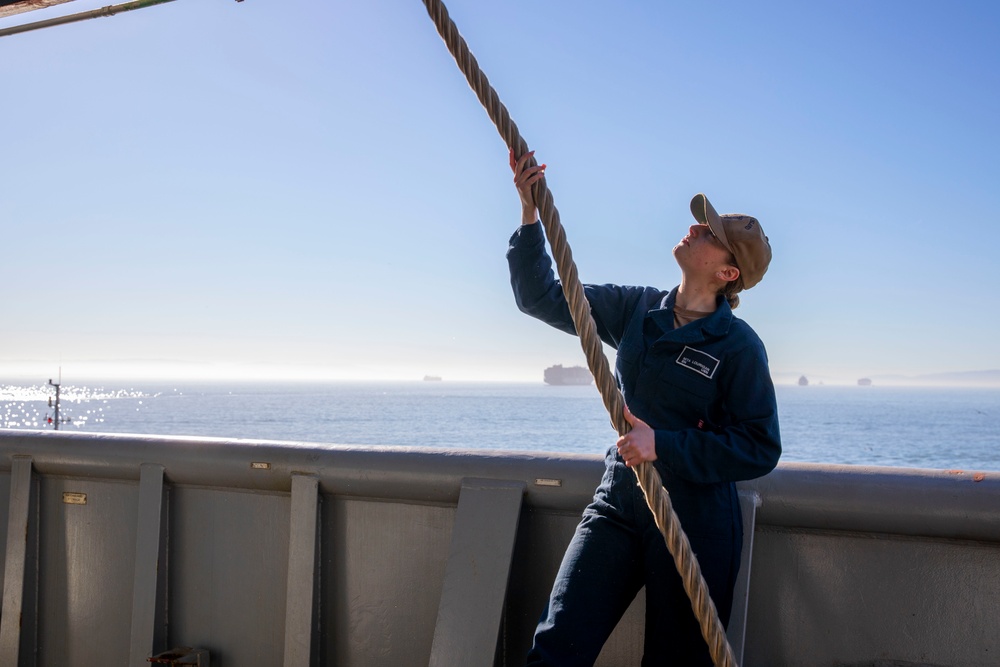 Makin Island Transits San Francisco Bay