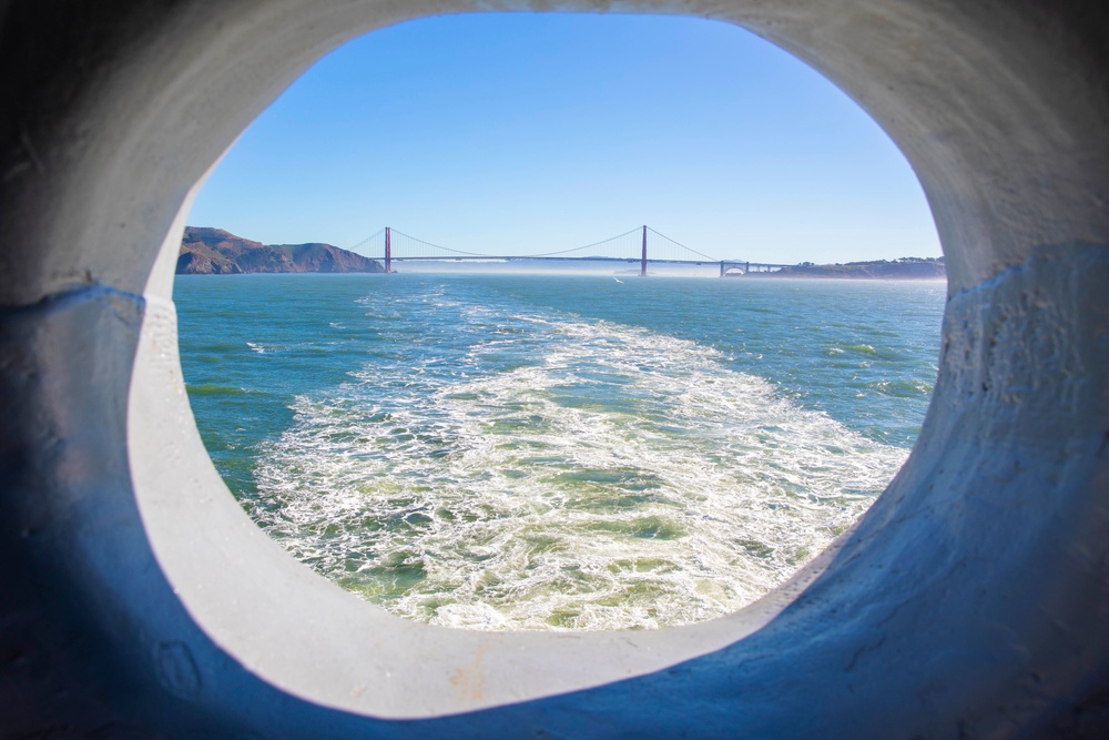 Makin Island Transits San Francisco Bay