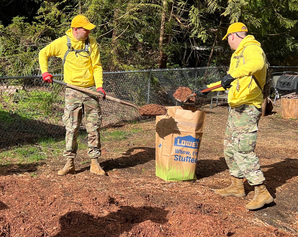 Warrant Officer Candidates take part in special community project