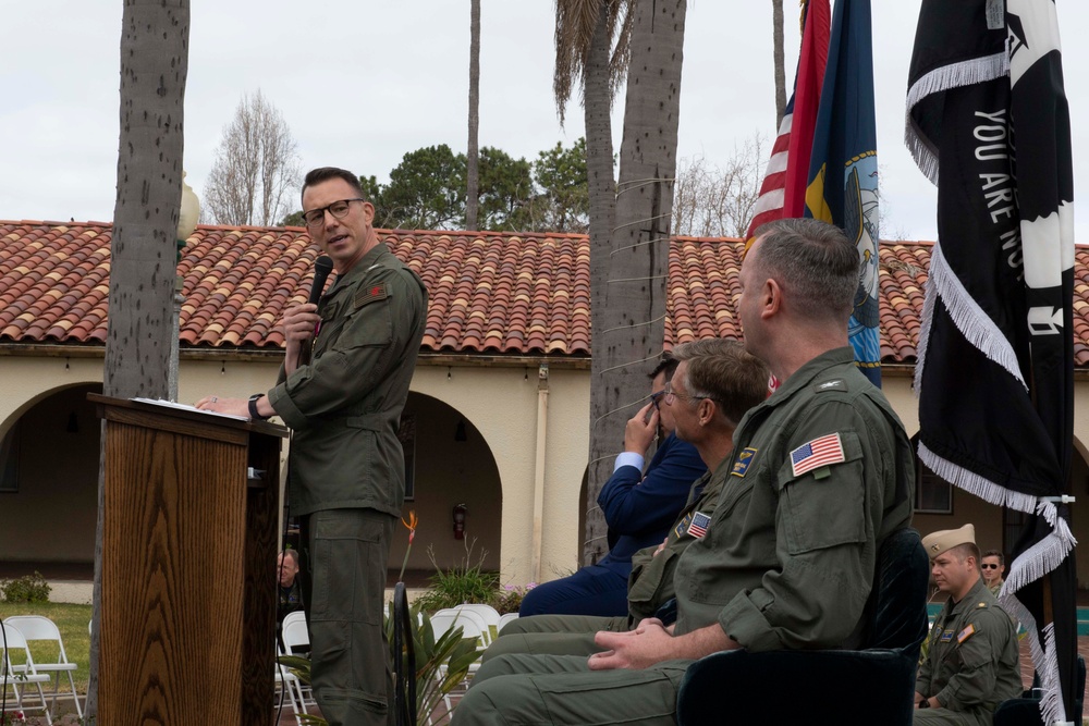 Maritime Support Wing Holds Change of Command