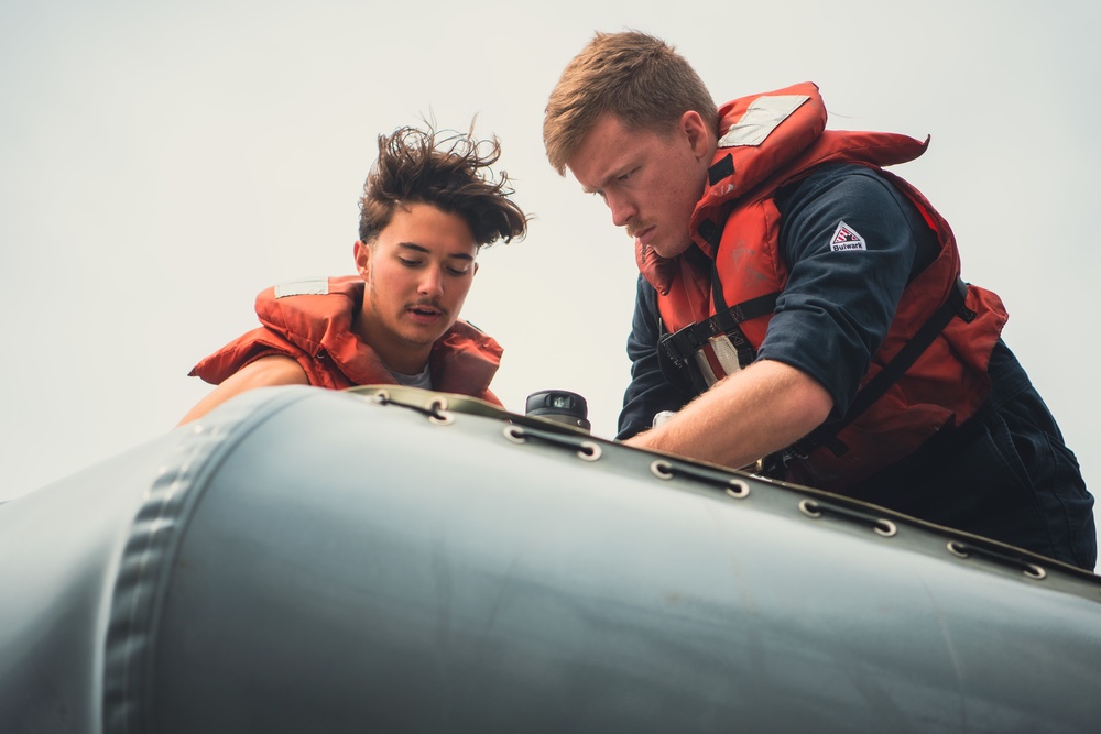 USS Momsen Small Boat Training