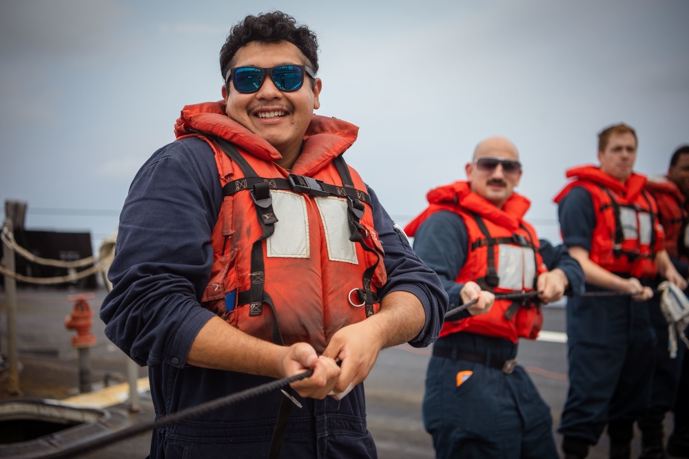 USS Momsen Replenishment at Sea