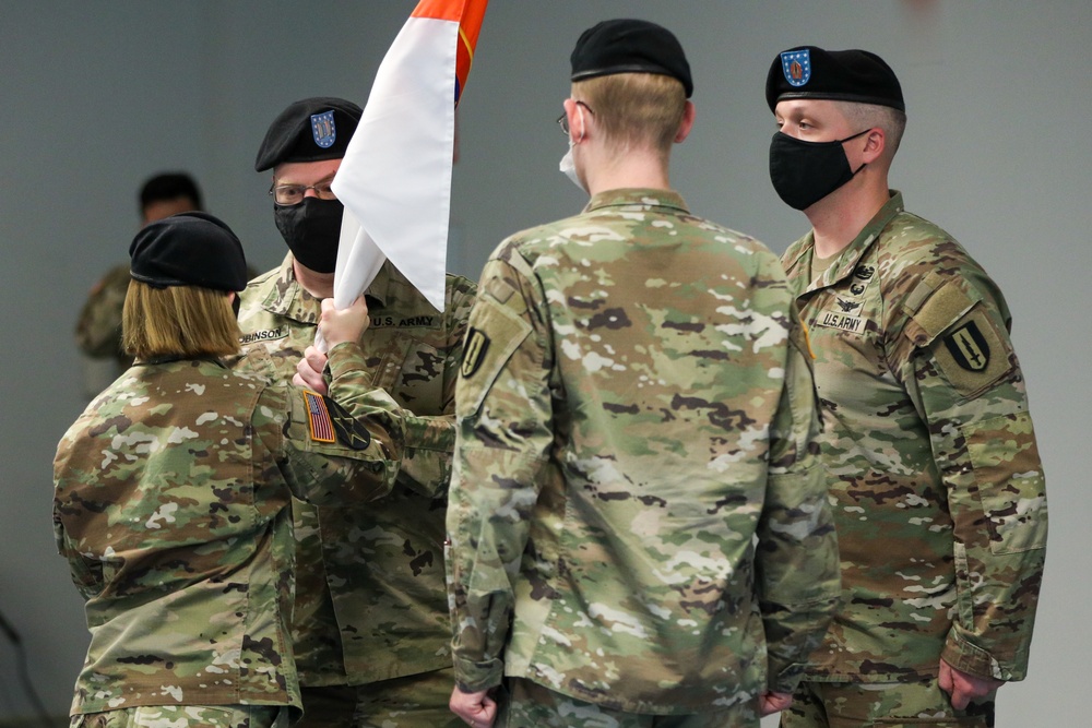 HHC, 1st Singal Brigade Welcomes New Company Commander