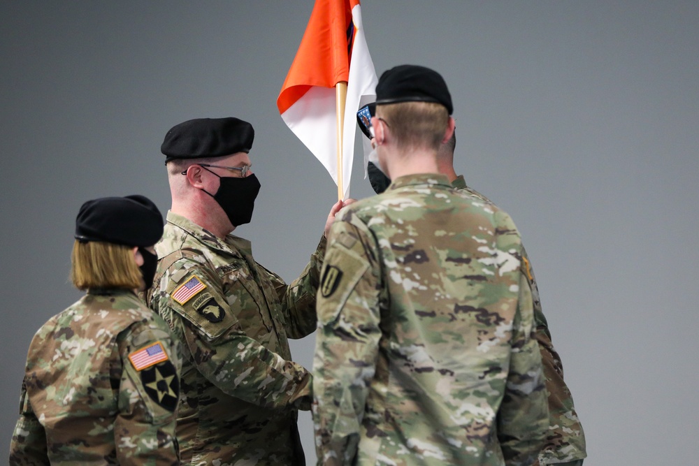 HHC, 1st Singal Brigade Welcomes New Company Commander