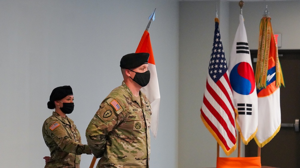 HHC, 1st Singal Brigade Welcomes New Company Commander