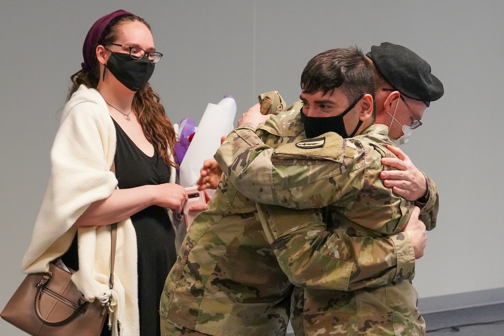 HHC, 1st Singal Brigade Welcomes New Company Commander