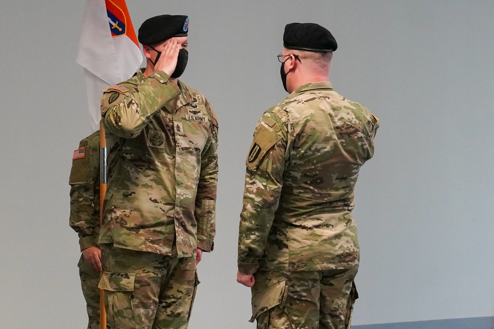 HHC, 1st Singal Brigade Welcomes New Company Commander