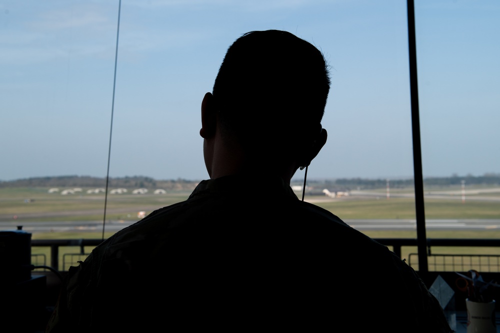 Air traffic controllers keep skies over RAF Lakenheath safe