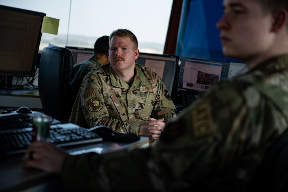 Air traffic controllers keep skies over RAF Lakenheath safe