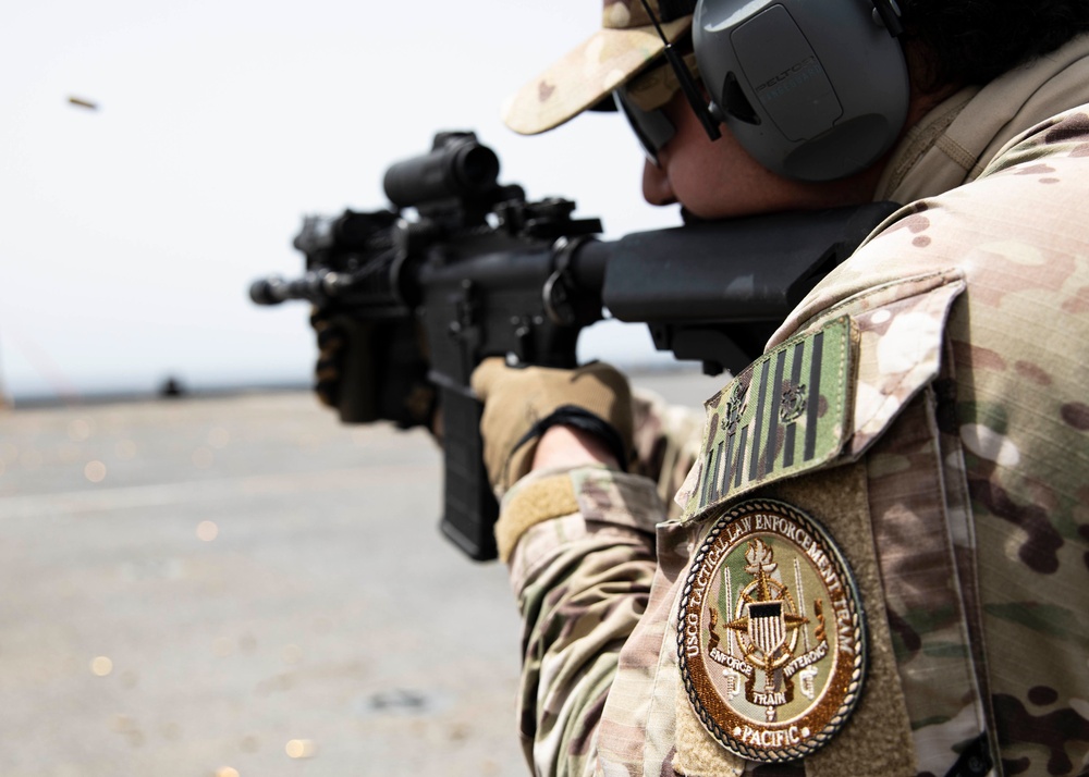 USS Hershel &quot;Woody&quot; Williams (ESB 4) Conducts Small-Arms Live-Fire Training