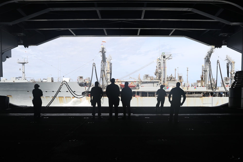 Fueling at sea