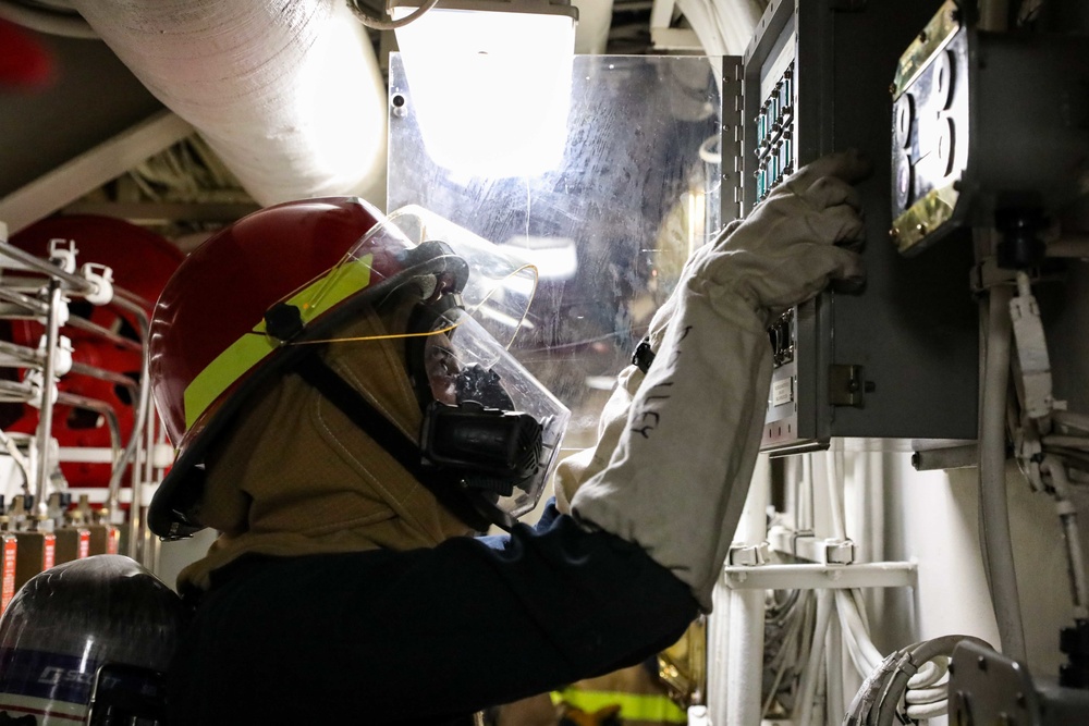 USS Ross holds main space fire drill