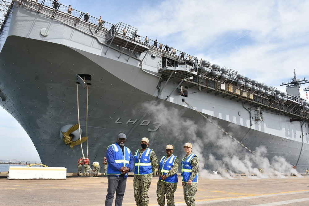 NAVSUP FLC Norfolk Support USS Kearsarge (LHD 3)