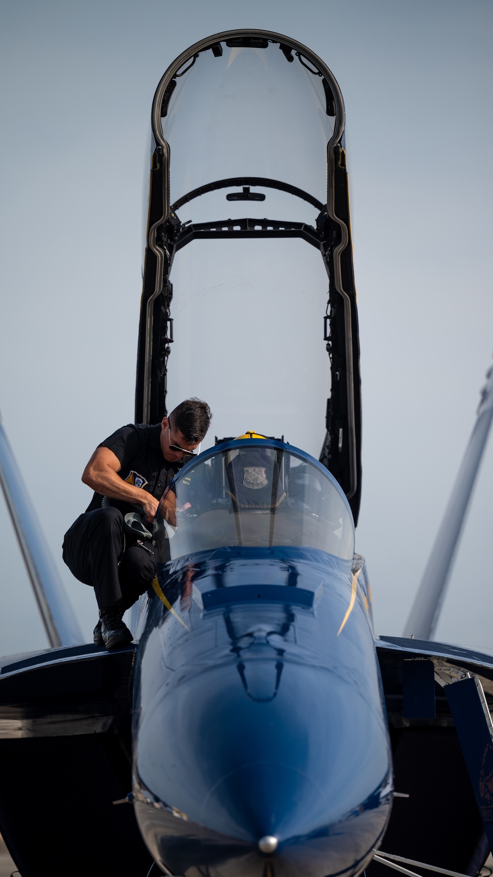 U.S. Navy Blue Angels arrive at MacDill AFB for Tampa Bay AirFest