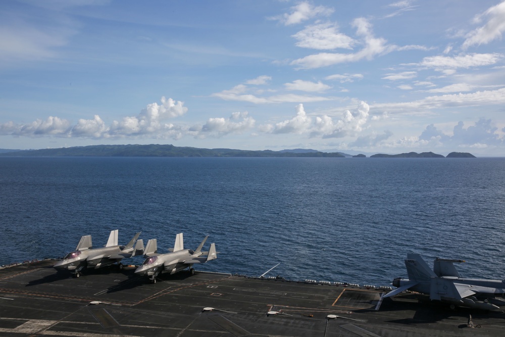 Abraham Lincoln transits the San Bernardino Strait