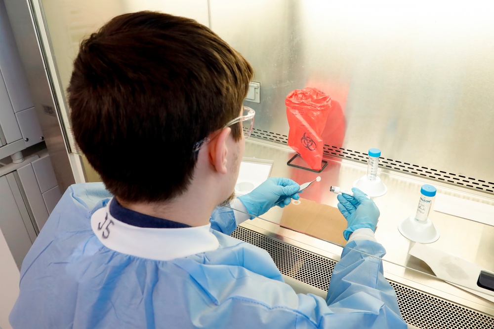 NMRC's Combat Wounds Infections Division laboratory