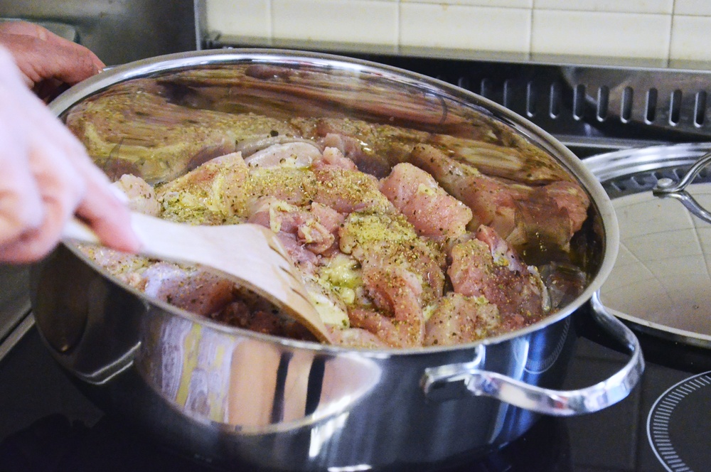 Guest chef prepares spring meal for garrison newcomers