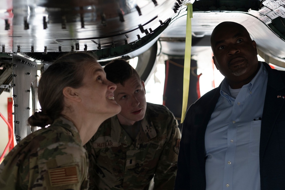 N.C. Lt. Gov. visits SJAFB