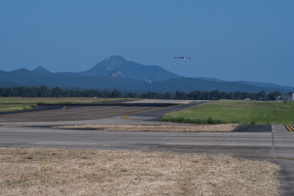 B-2 conducts mission in Indo-Pacific, integrates with US, Royal Australian Air Force fighters