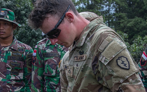 TNI/U.S. Army Platoon Exchange - TNI Rappel