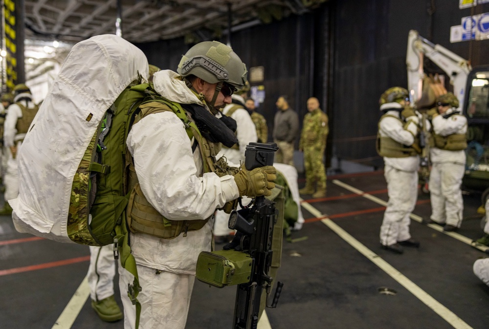 U.S., Italian Marines train together during Exercise Cold Response 22