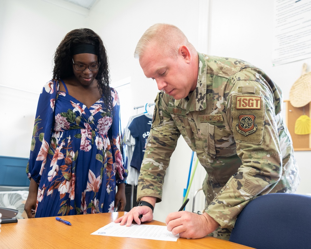 Spouses Club takes charge of Dover AFB Airman’s Attic