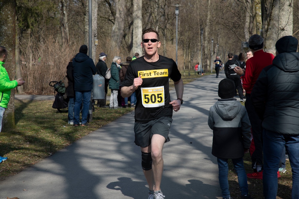 1st Air Cavalry Brigade Runs in German 5K Race