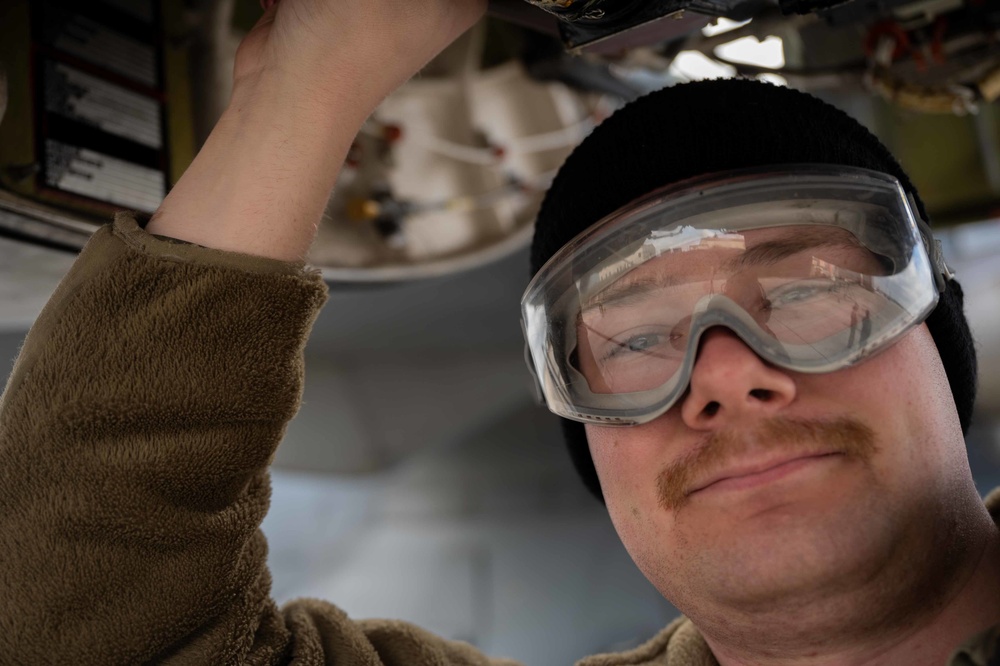 721st AMXS Airmen keep en route moving