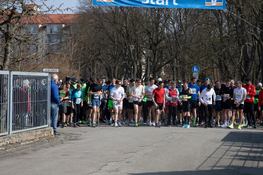 1st Air Cavalry Brigade Runs in German 5K Race