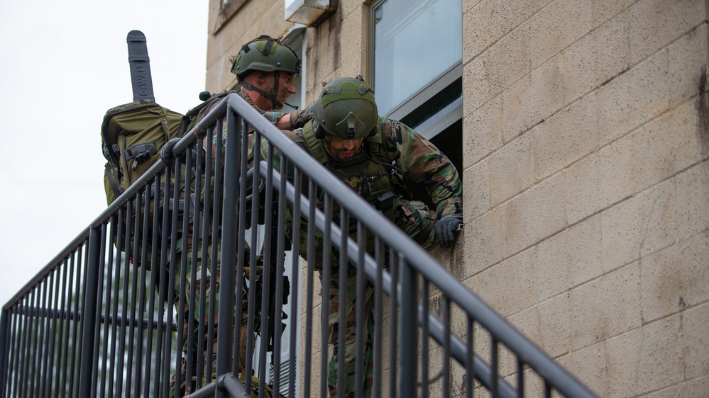 Caribbean Urban Warrior C-IED MOUT