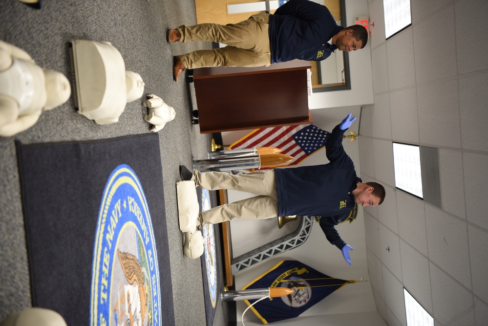 CPR AED Course at Navy Talent Acquisition Group Golden Gate