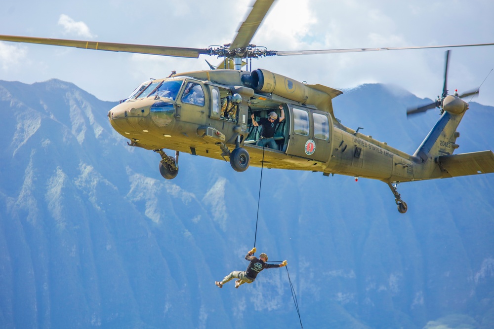 Hawaii Army National Guard Soldiers Conduct Realistic Urban Training Exercise with Marines