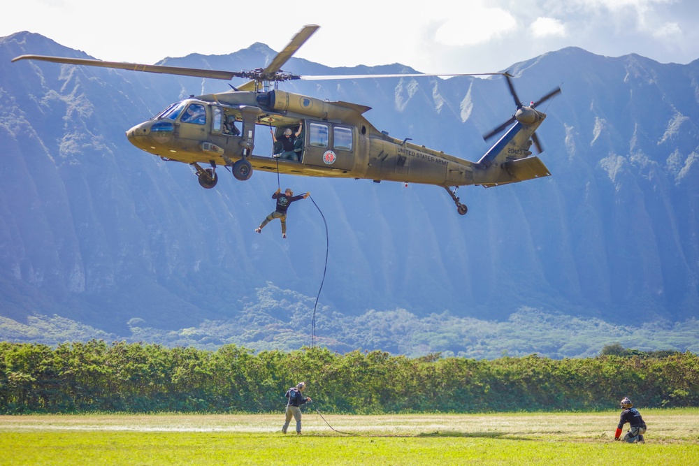 Hawaii Army National Guard Soldiers Conduct Realistic Urban Training Exercise with Marines