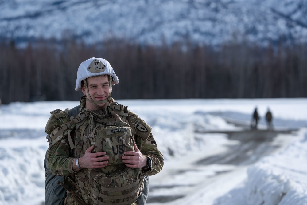 Army paratroopers conduct airborne training