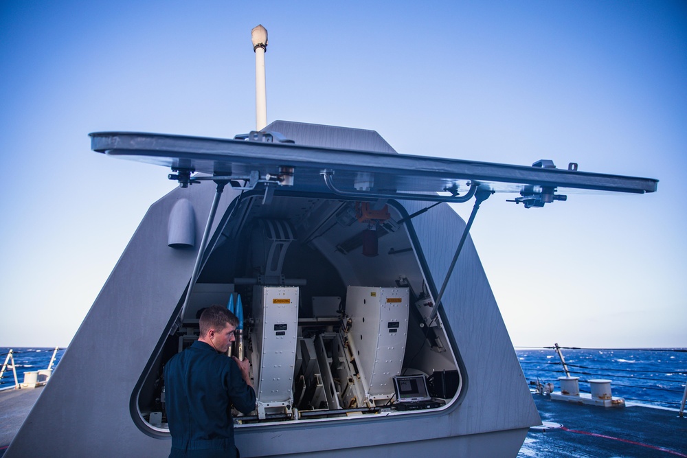 USS Billings Sailors Download Gun Rounds