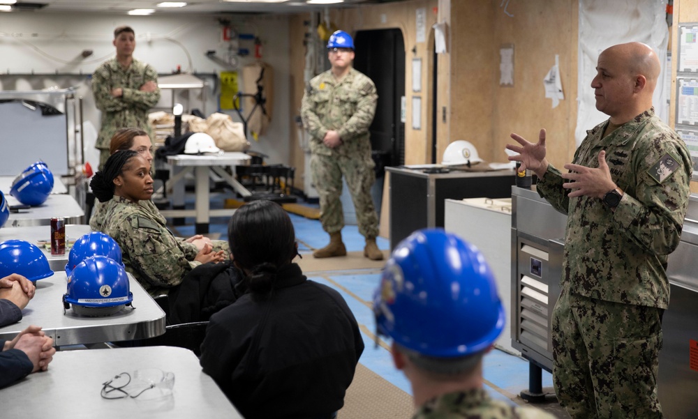 MCPON Visits USS Wasp