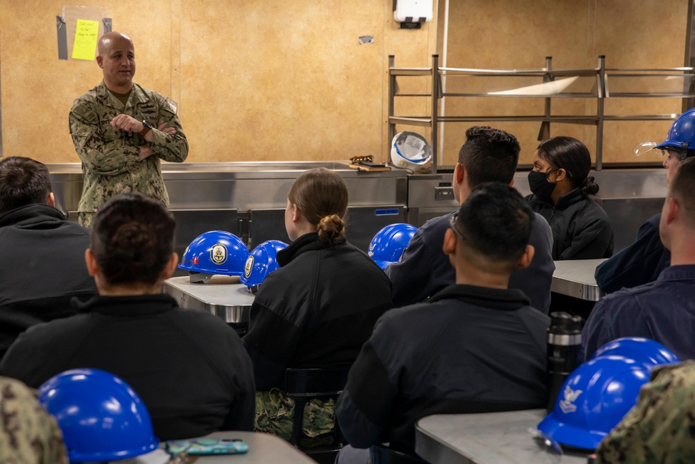 MCPON Visits USS Wasp