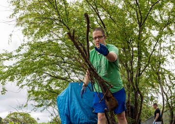 Sailors Partner With Community To Restore Historic Hawaiian Fishpond