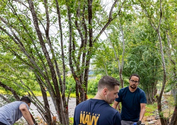 Sailors Partner With Community To Restore Historic Hawaiian Fishpond