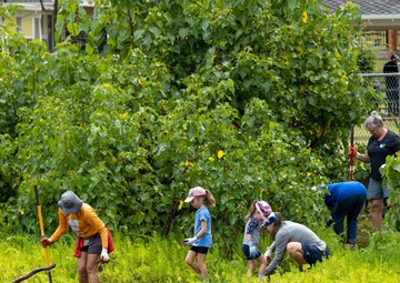 Sailors Partner With Community To Restore Historic Hawaiian Fishpond