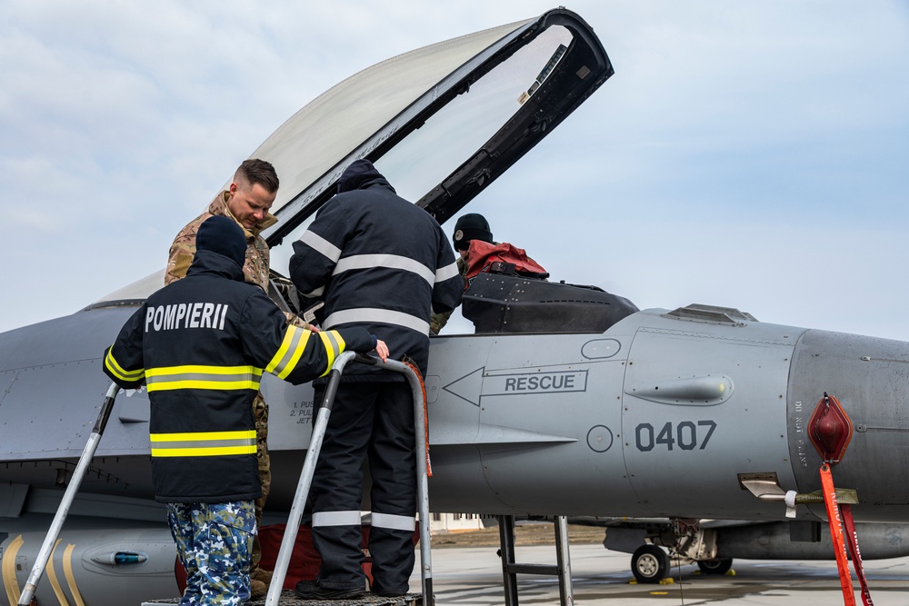 480th EFS firefighters integrate with Romanian counterparts
