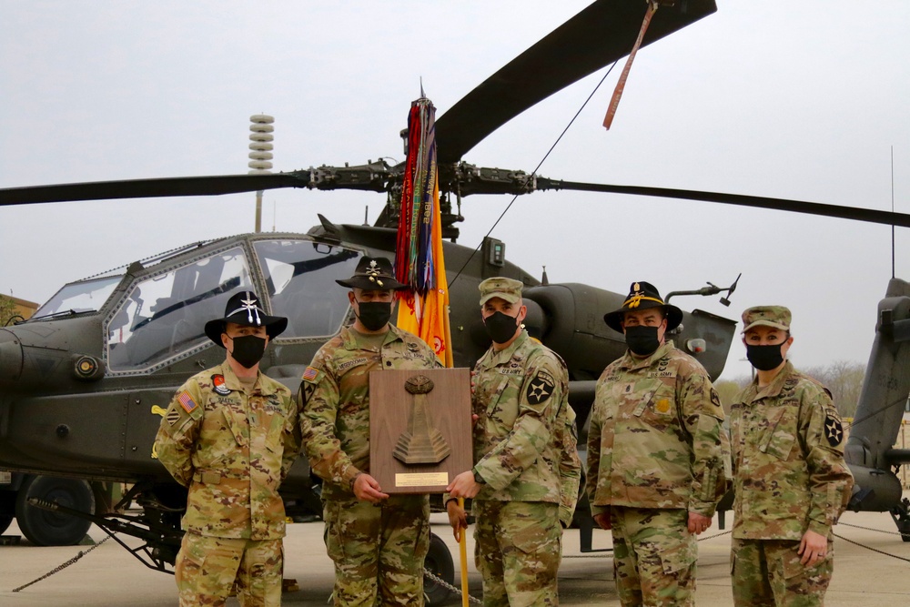 4-6 Air Cavalry Squadron receives Ellis D Parker award