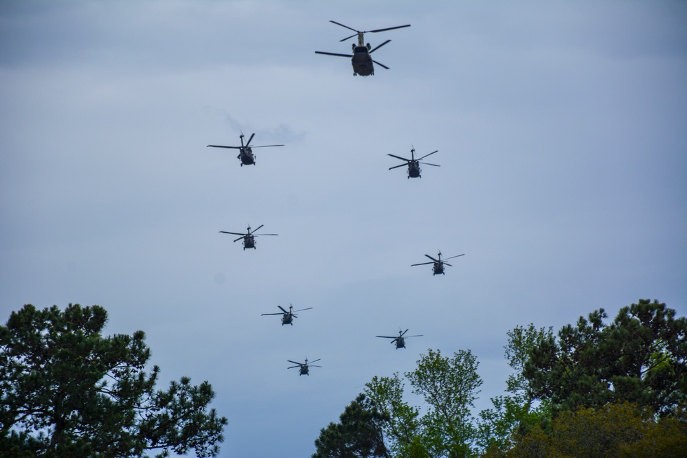 The 3rd Infantry Division conducts light infantry air assault training mission