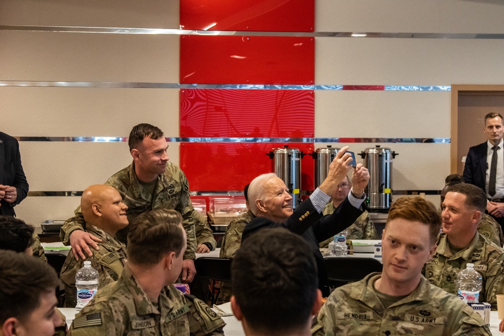President Joseph R. Biden Jr. visit and take selfies with Paratroopers in the 82nd Airborne Division in Poland